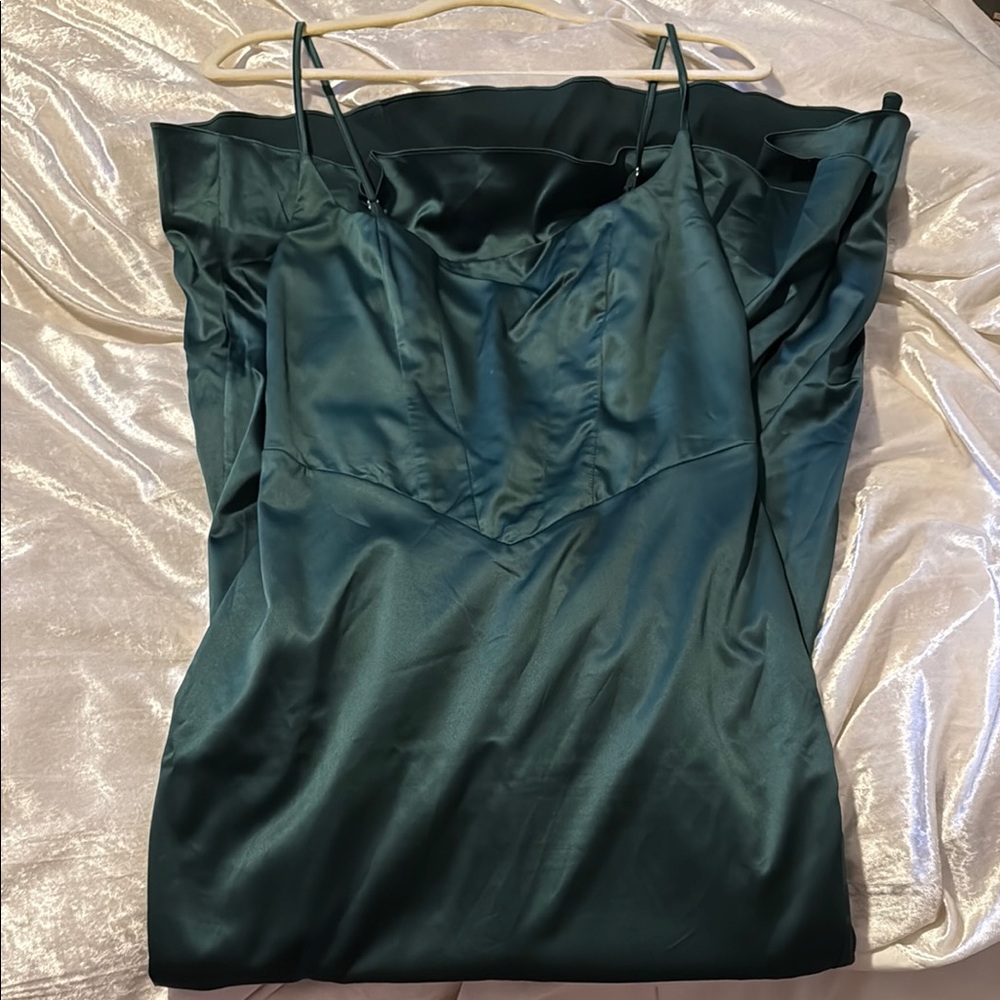 Elegant Emerald Satin Dress
